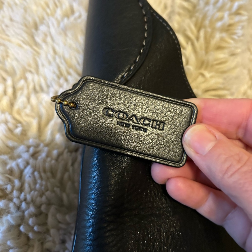Coach Brooklyn 39 Shoulder Bag in Black Gently Used - Picture 4 of 16